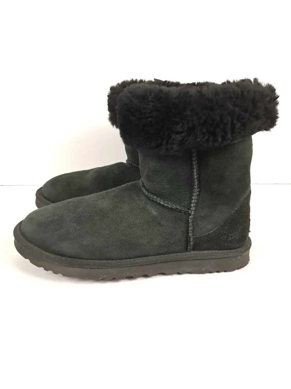UGG Classic Short Boots Women 9 Faded Black Leather Sheepskin Lined Pull On 5825
